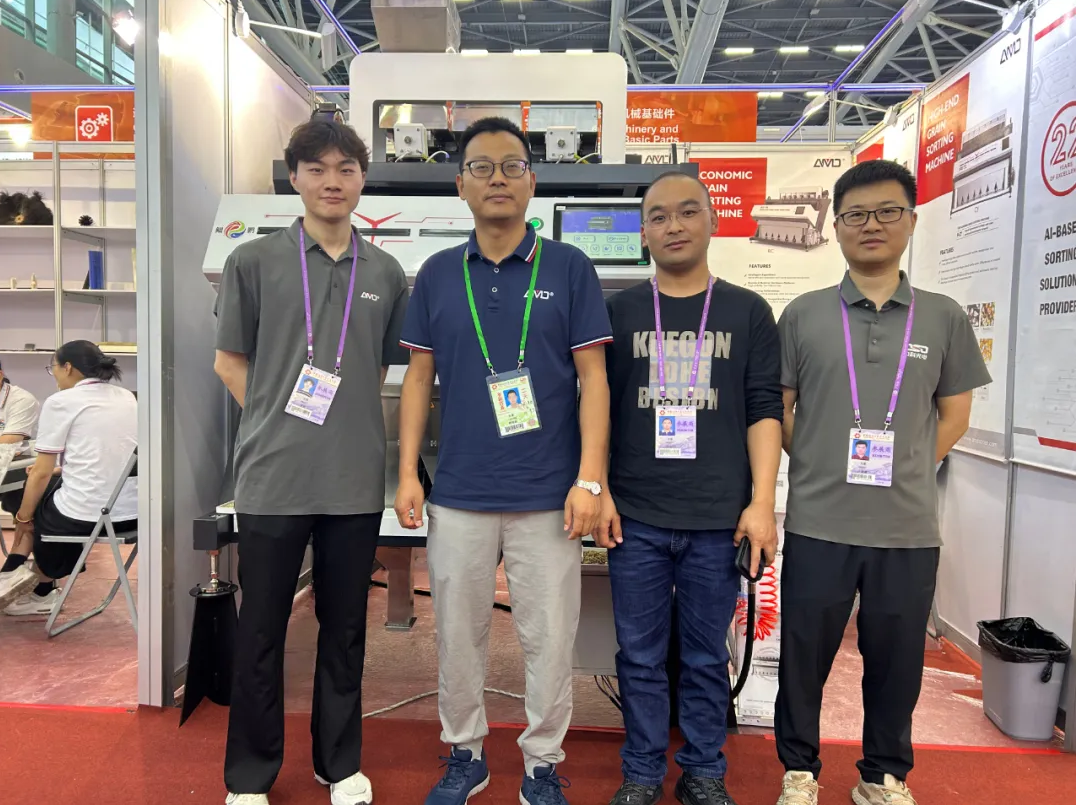 http://www.rmrchh.com.cn/Upload/ueditor/1729577898541684.png