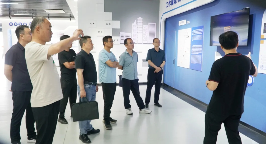 http://www.rmrchh.com.cn/Upload/ueditor/1748577266189600.png
